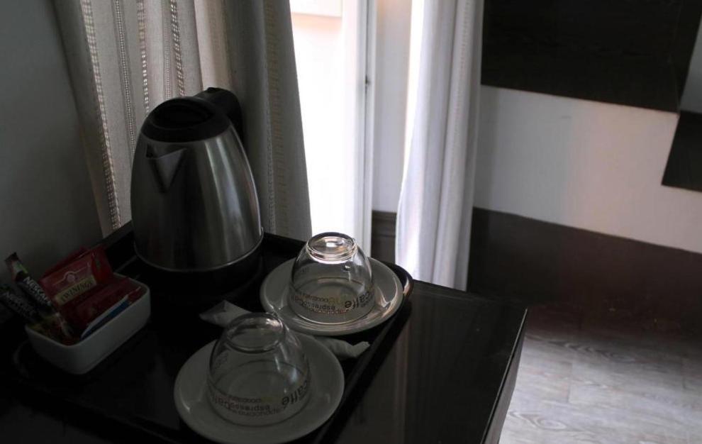 Alojamento de Acomodação e Pequeno-almoço Degli Antiquari 2*